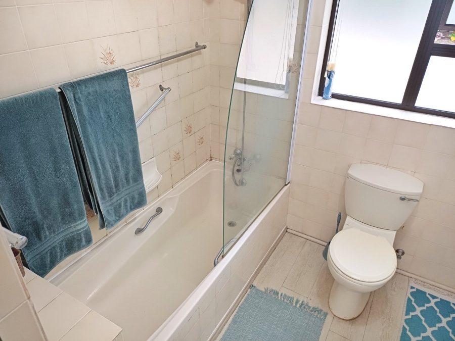 4 Bedroom Property for Sale in Reebok Western Cape